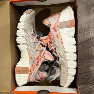 New NIKE FREE METCON 4 - Size 7 - Desert Sand / Metallic Copper